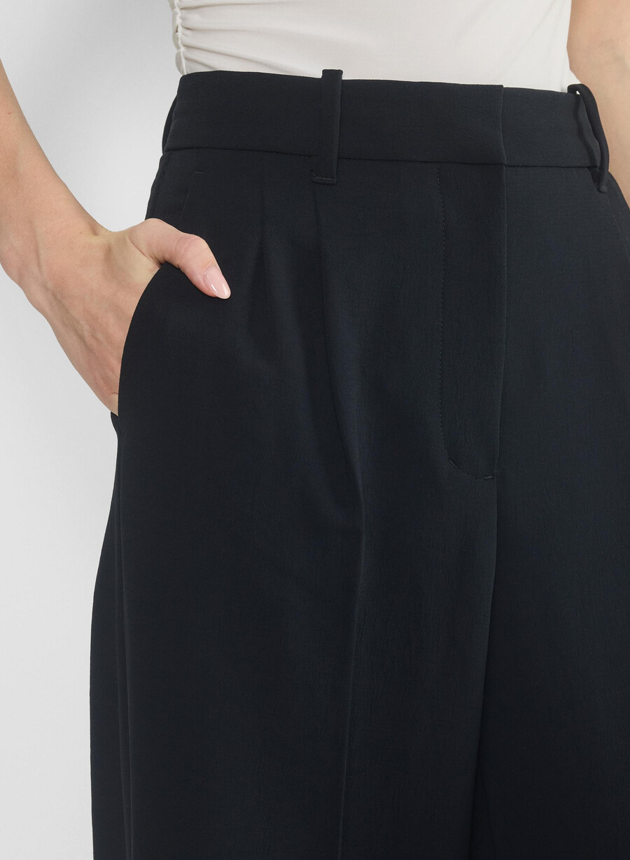 the effortless pant wider - crepette black