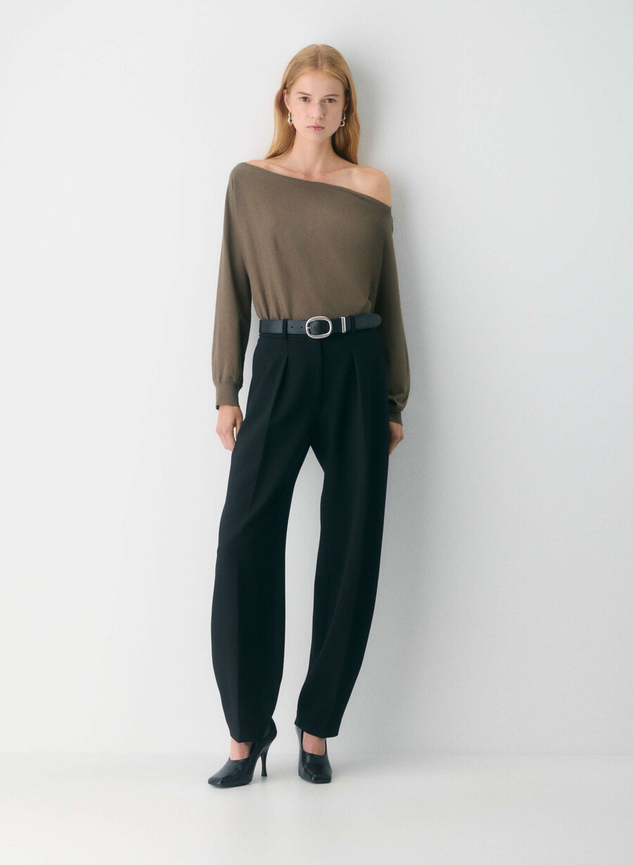 inspiration sweater cherry red