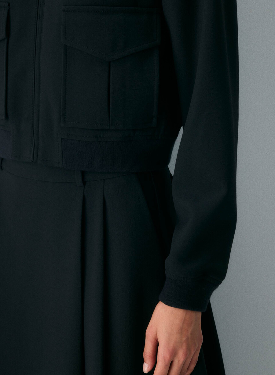 succession bomber - ressential black