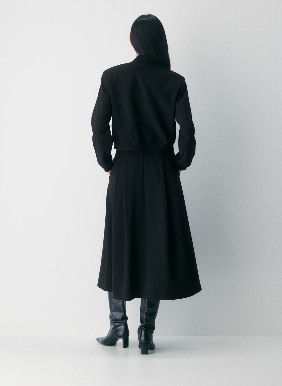 succession bomber - ressential black