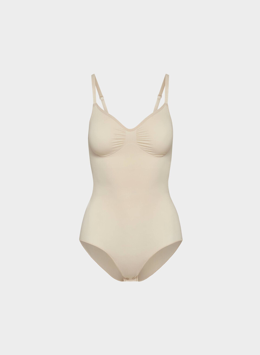 shapeenhance seamless full-bum bodysuit sand