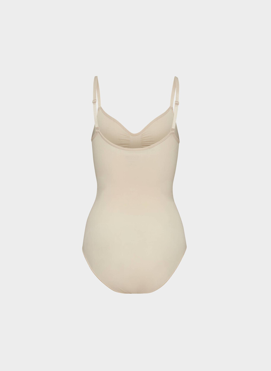 shapeenhance seamless full-bum bodysuit sand