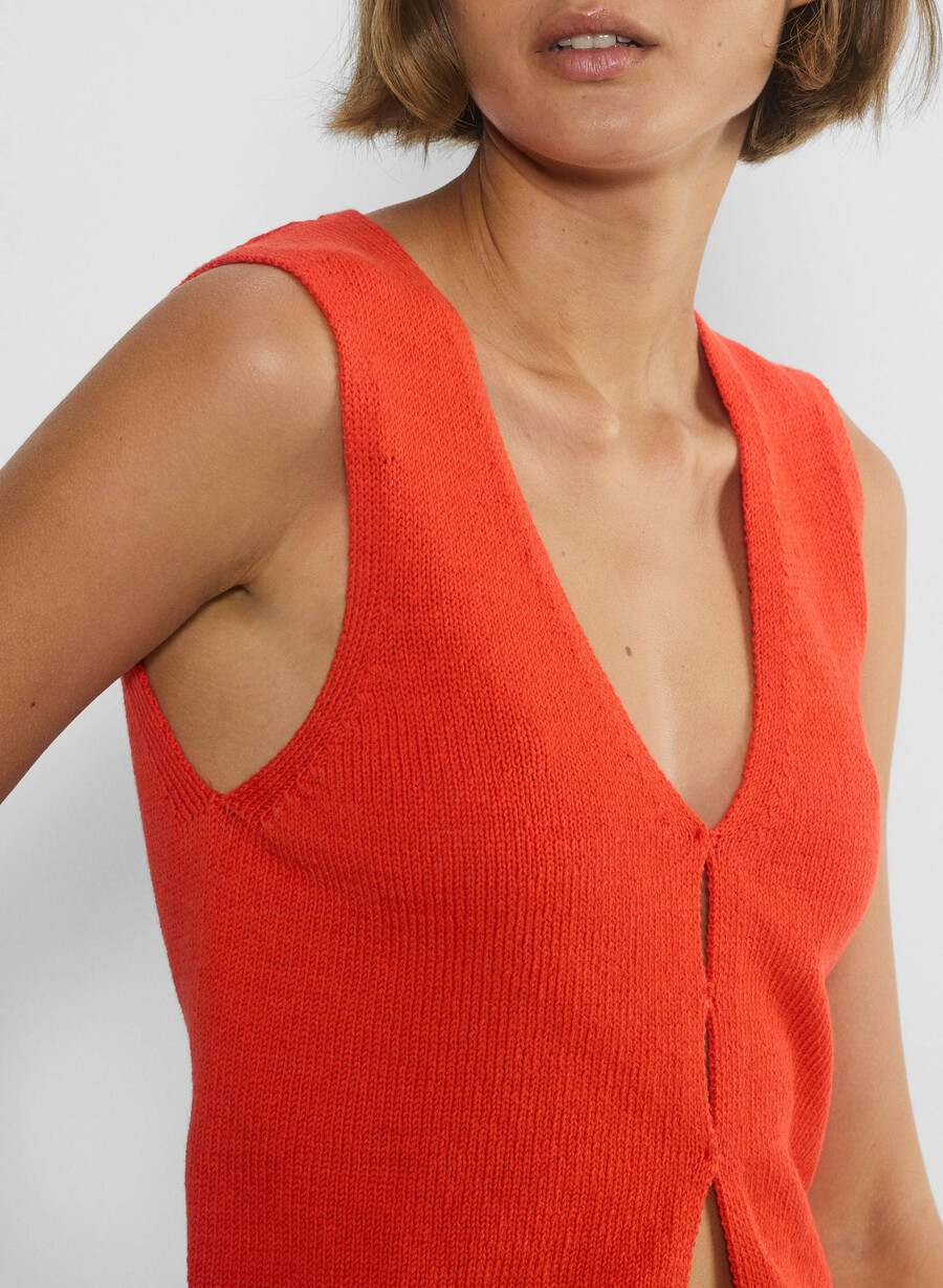 basque sweater vest poppy red