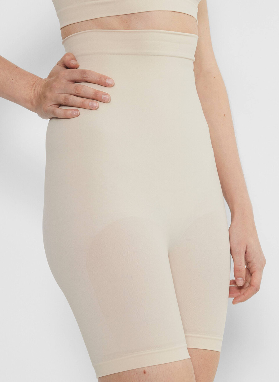 shapeenhance seamless short sand