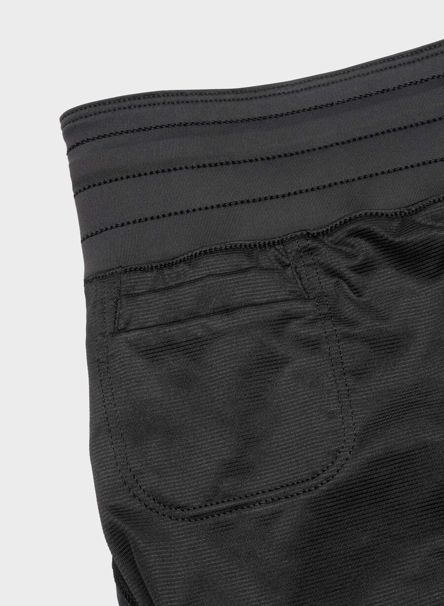 movetech legacy hi-rise 4 short black