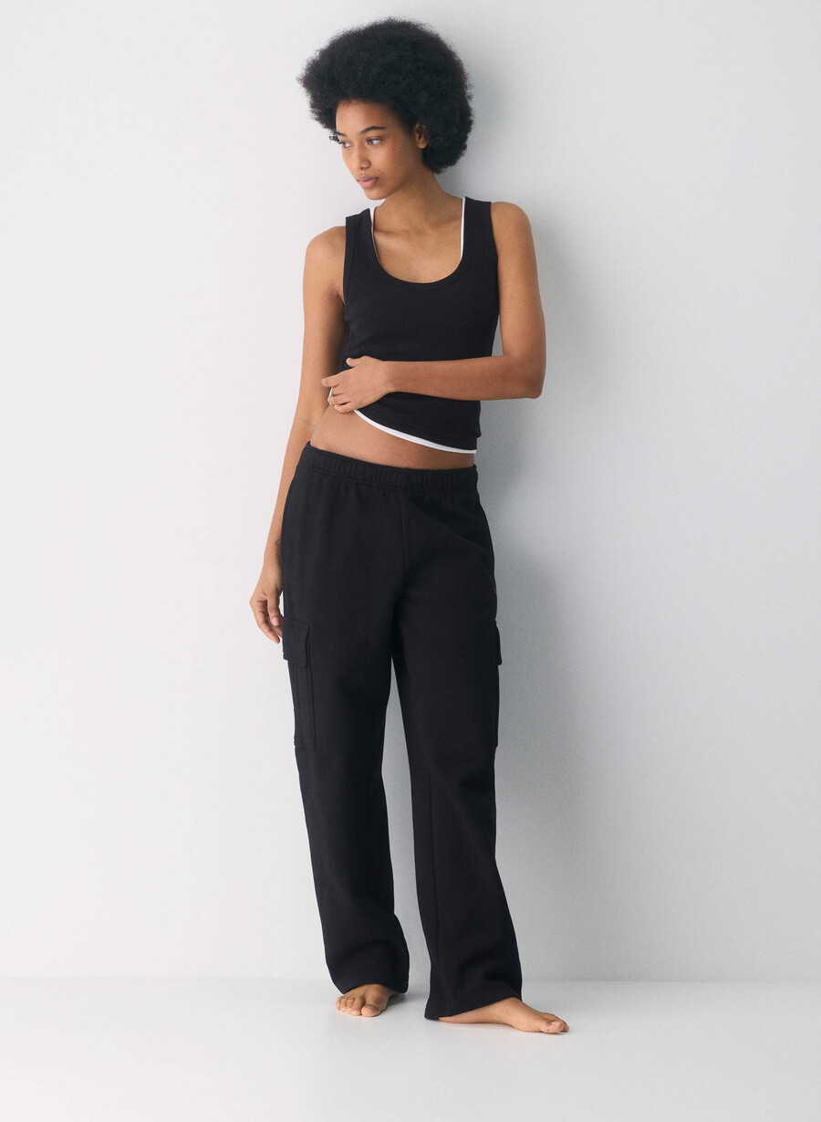 cozy sweatfleece mega cargo sweatpant black
