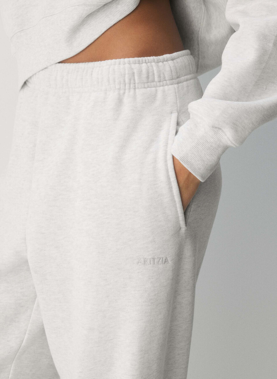 cozy sweatfleece mega jogger heather cloud white