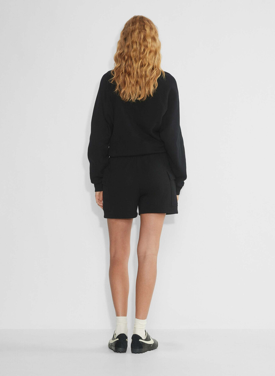 cozy sweatfleece mega cargo mid-thigh short black