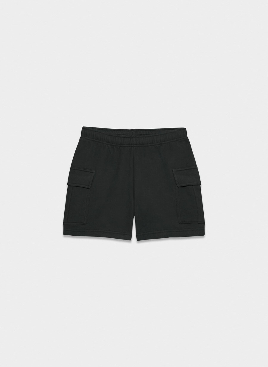 cozy sweatfleece mega cargo mid-thigh short black