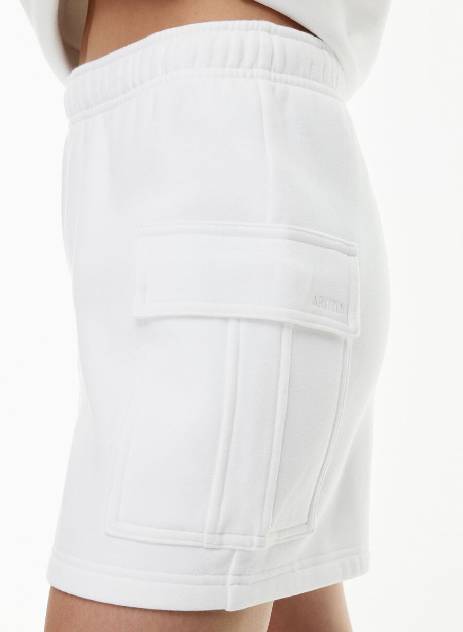 cozy sweatfleece mega cargo mid-thigh short white