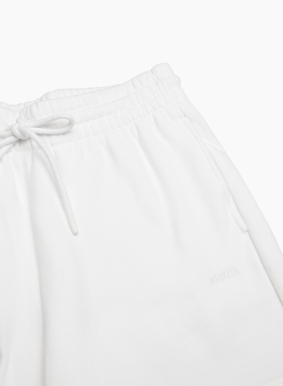 cozy sweatfleece boyfriend mid-thigh short white