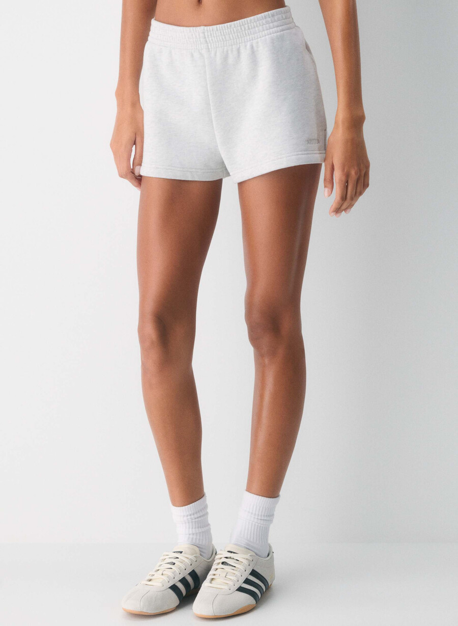 cozy sweatfleece perfect micro short heather cloud white