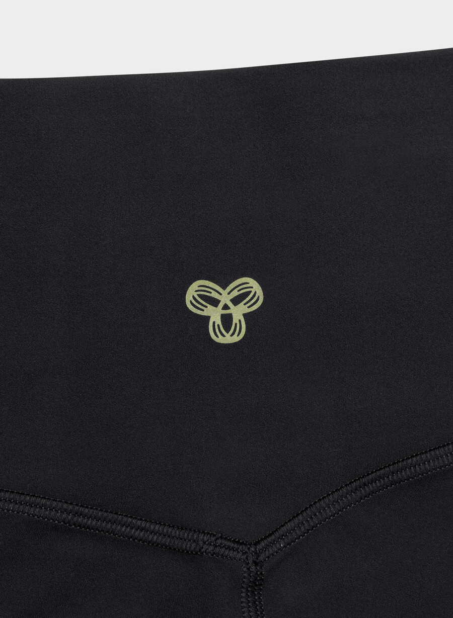 butter cheeky hi-rise 5 short black