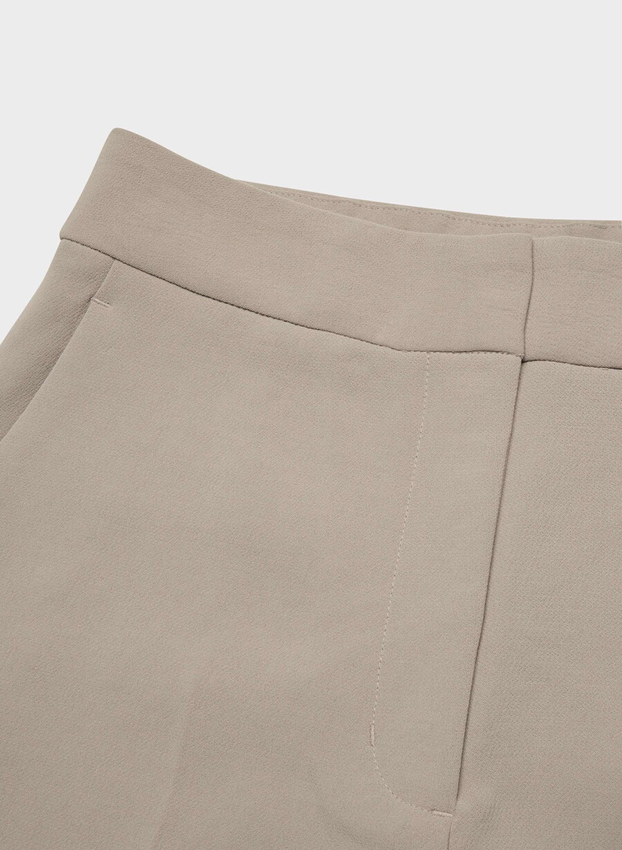 the limitless short mini - crepette nomad taupe
