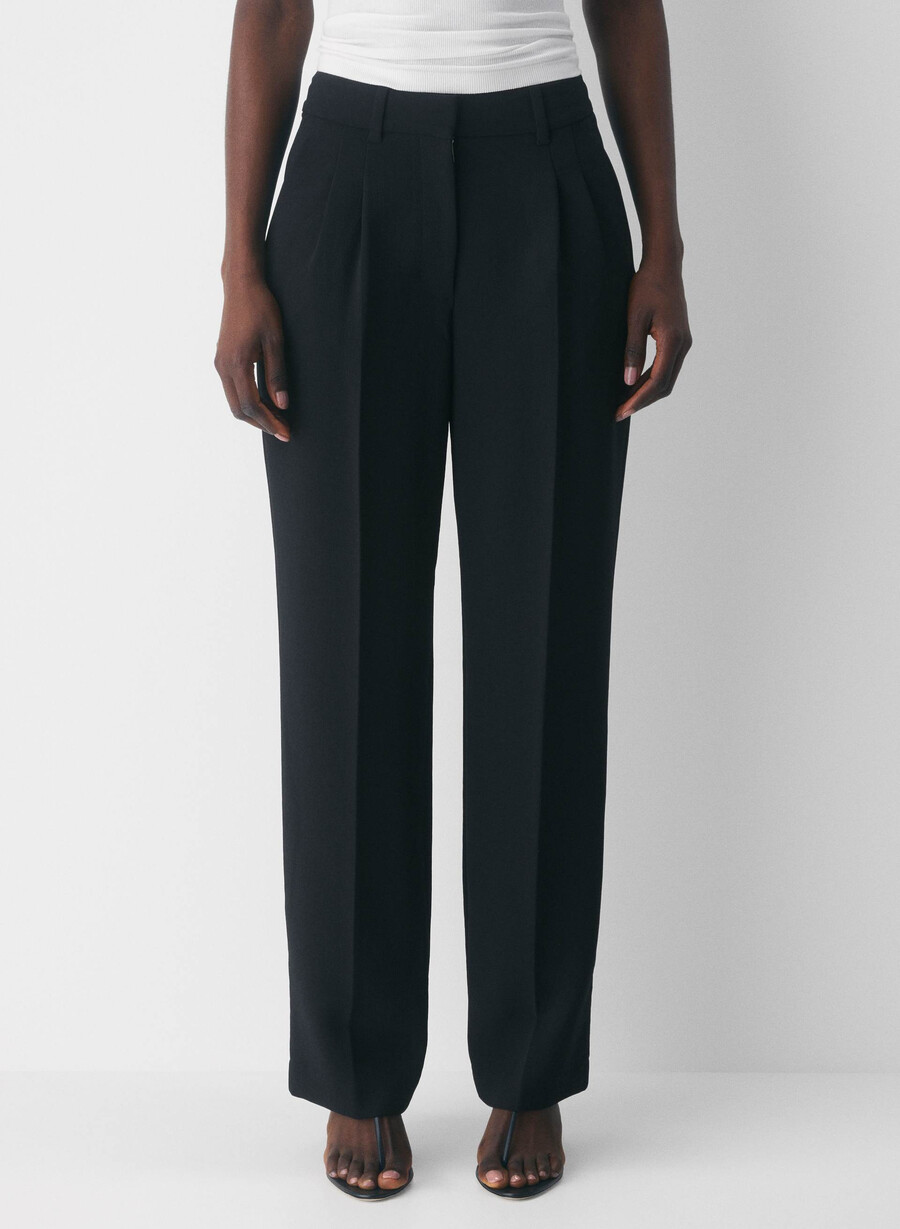 the effortless pant curve-fit - crepette black
