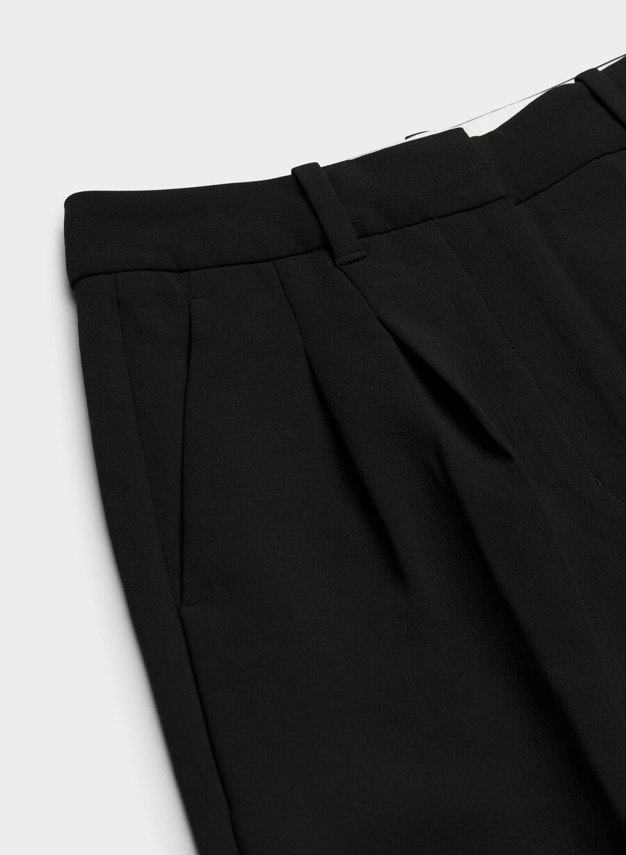 the effortless pant curve-fit - crepette black