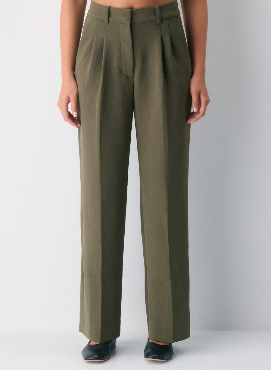the effortless pant curve-fit - crepette dark olive