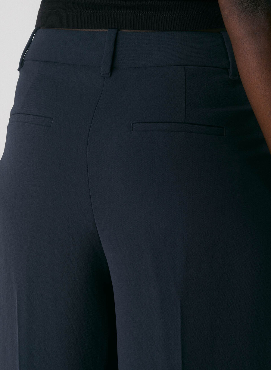 the effortless pant curve-fit - crepette dark night navy