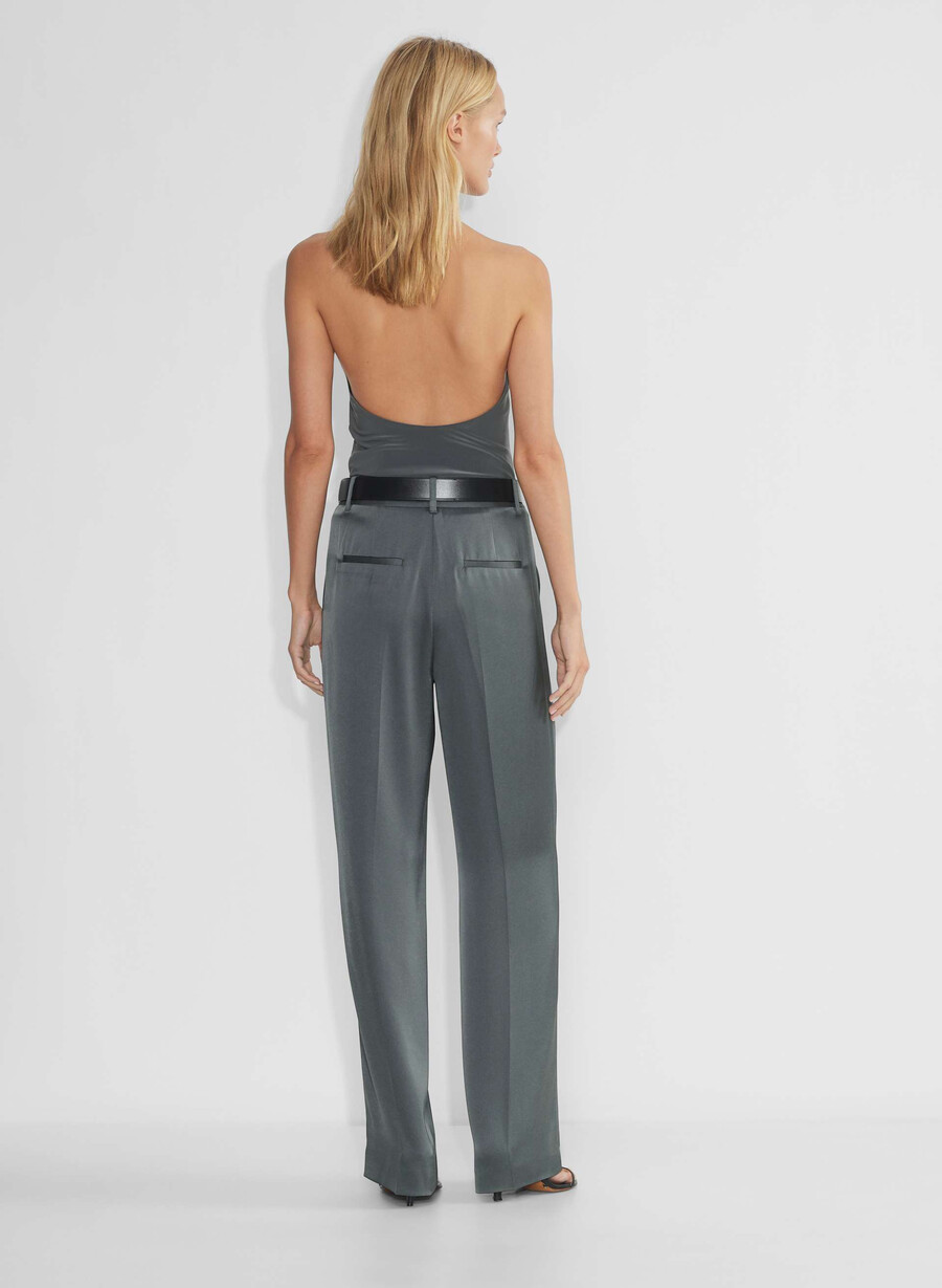 the effortless pant satin coal grey