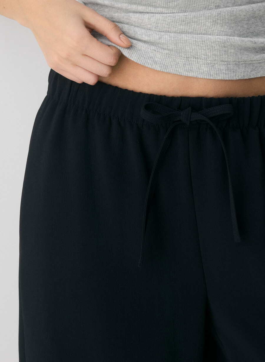 the lodge pant - crepette black
