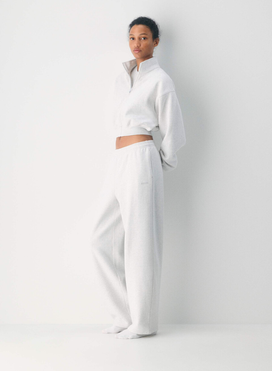 cozy sweatfleece boyfriend barrel sweatpant heather cloud white