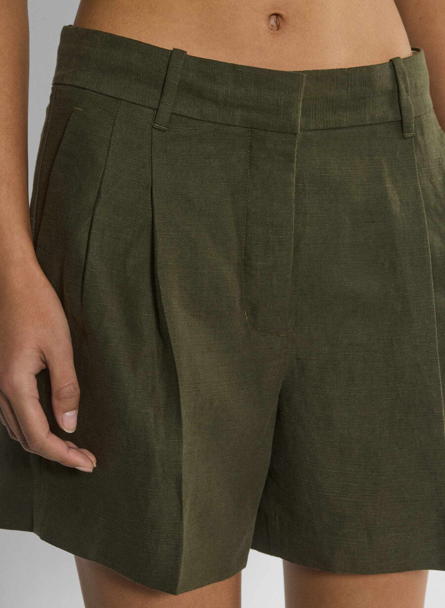 the effortless short mid-thigh - cruiselinen dark olive