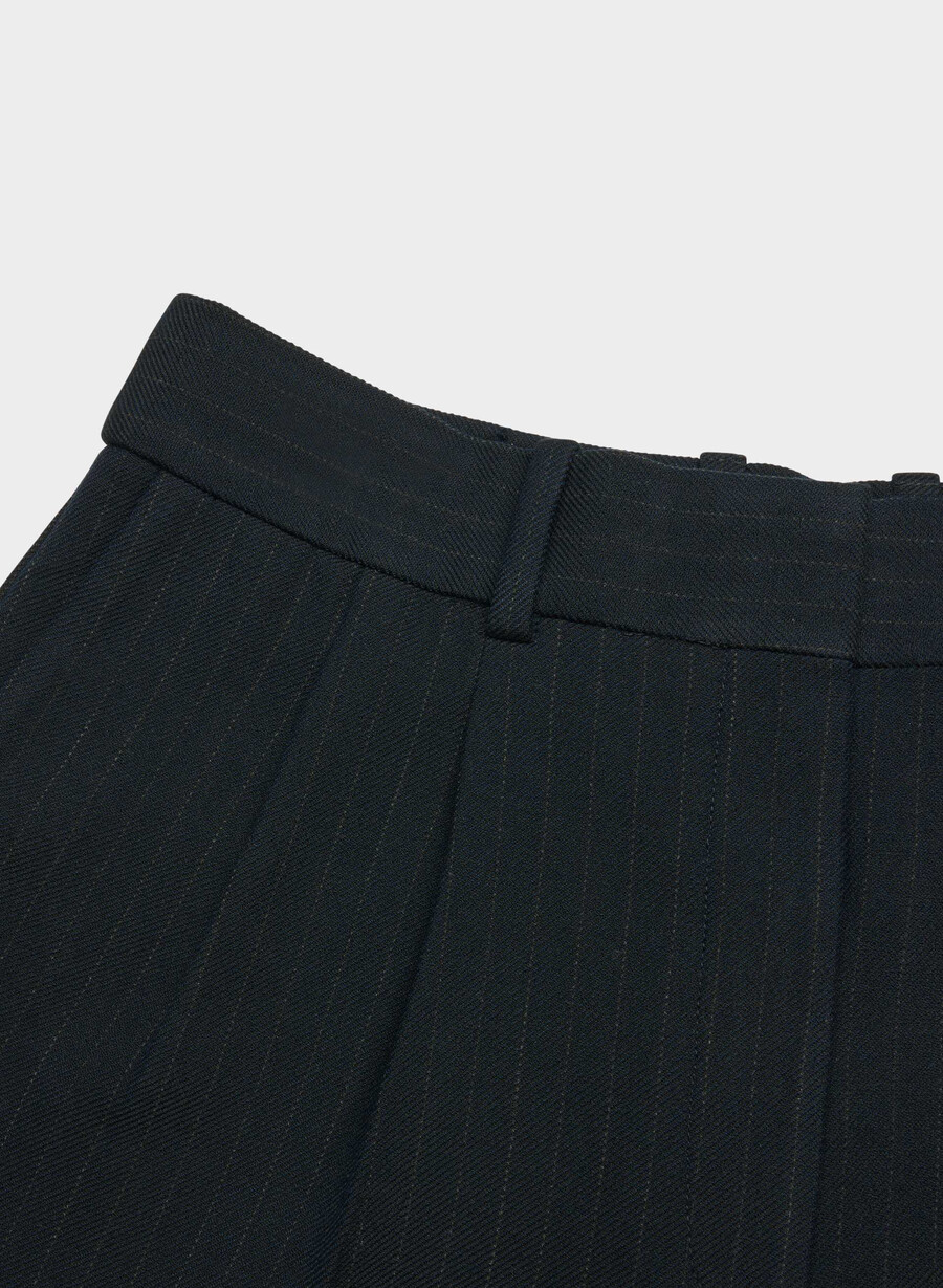 pleated mini short stn strp d n nvc gr