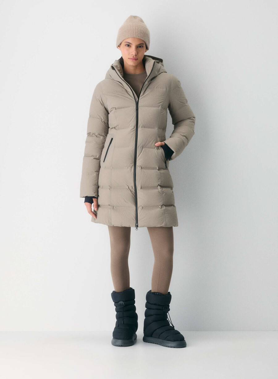 the supersnug puff₂o mid - rainstop modern taupe