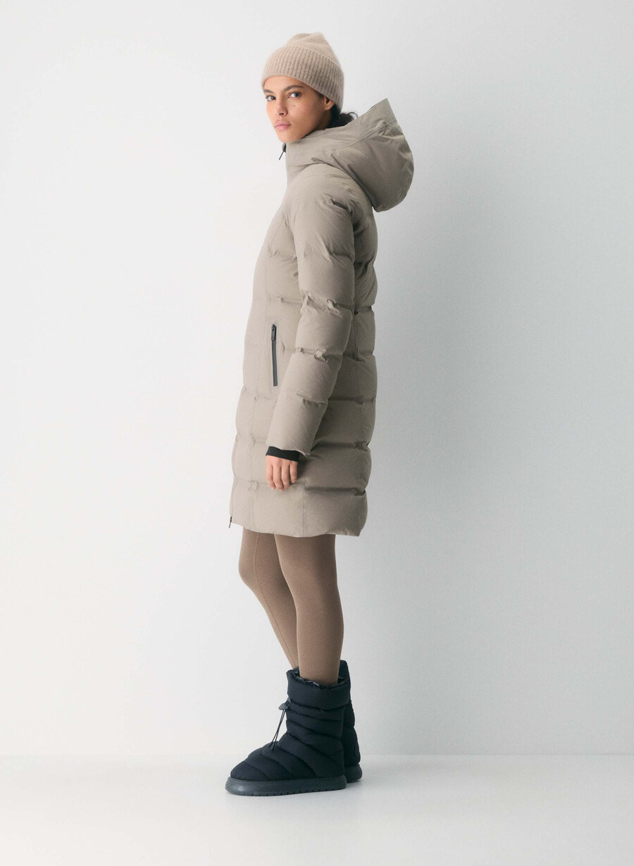 the supersnug puff₂o mid - rainstop modern taupe