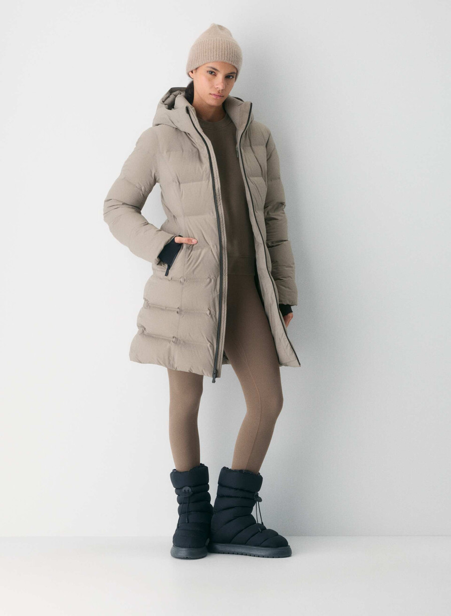 the supersnug puff₂o mid - rainstop modern taupe