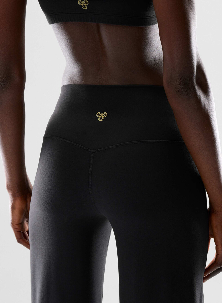 butter asana pant black