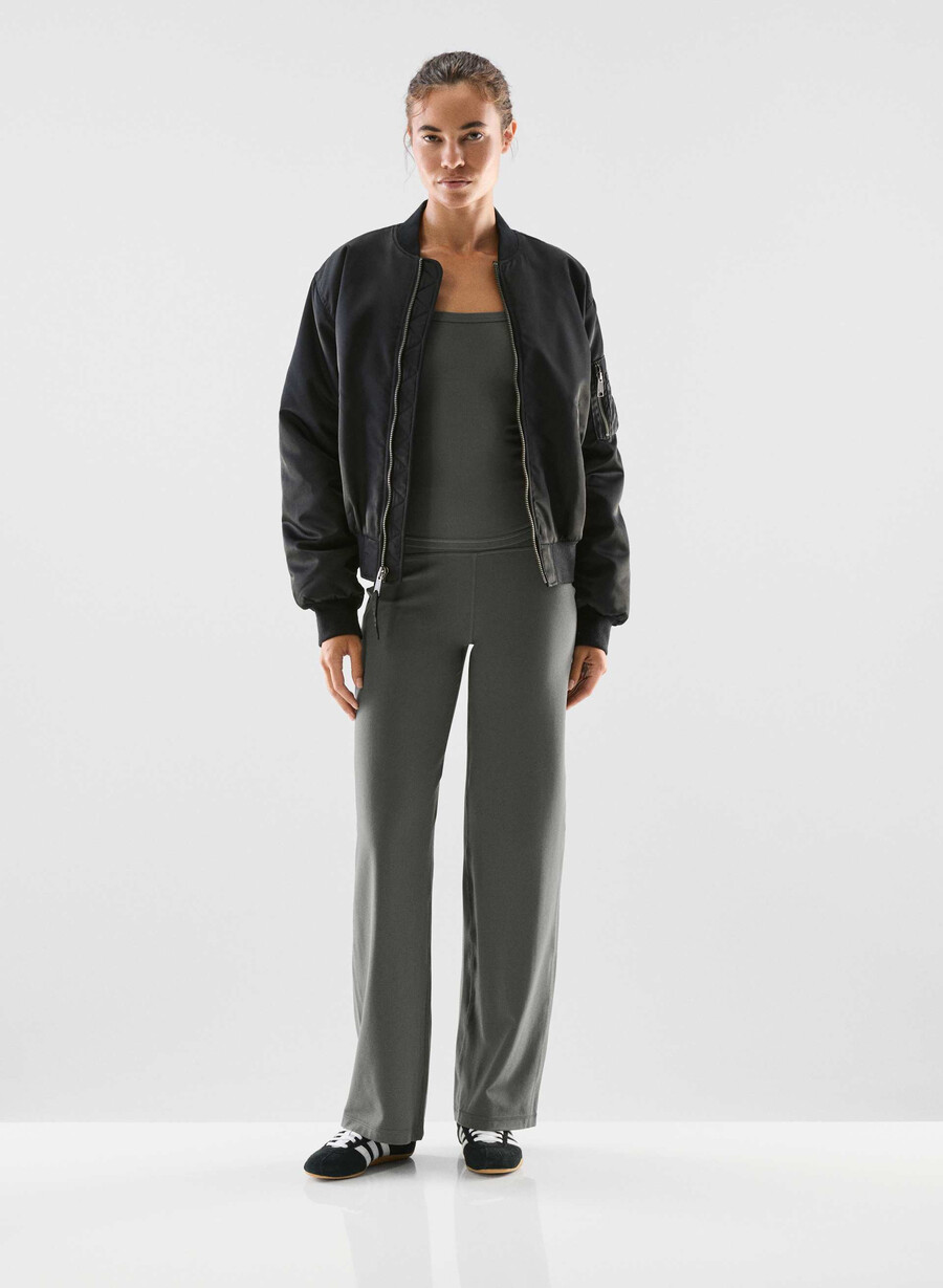 butter asana pant coal grey
