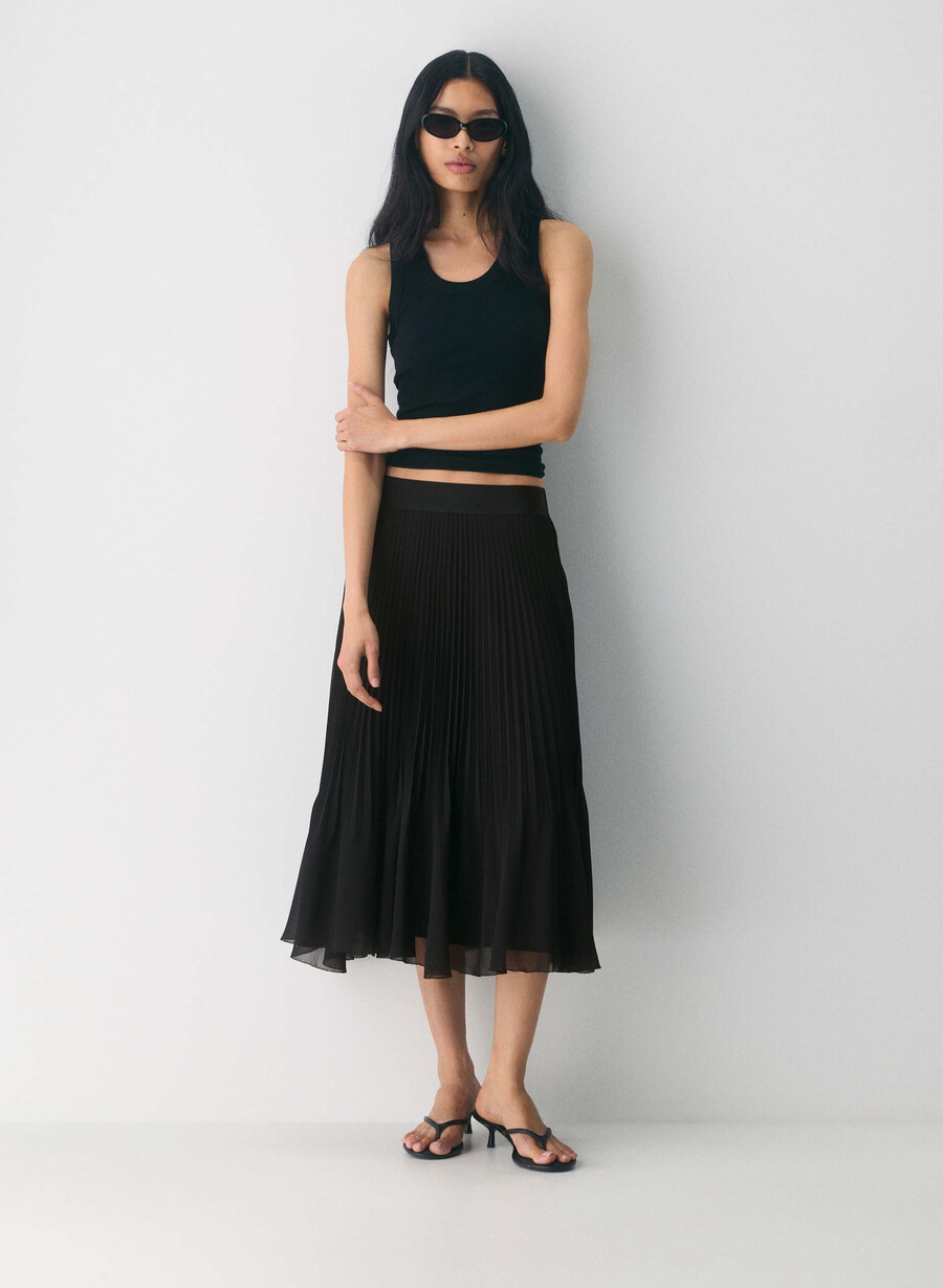 twirl pleated skirt black
