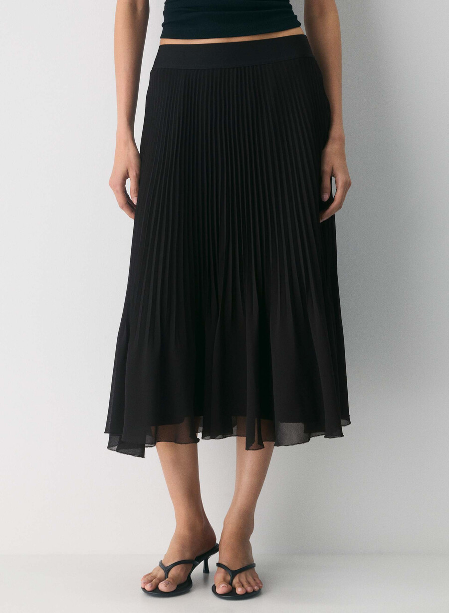 twirl pleated skirt black