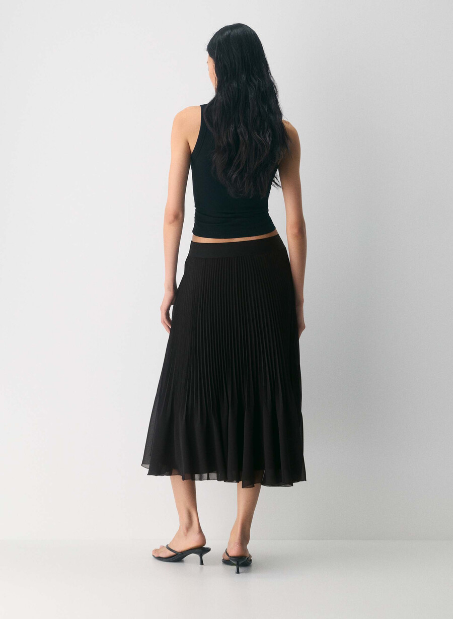 twirl pleated skirt black
