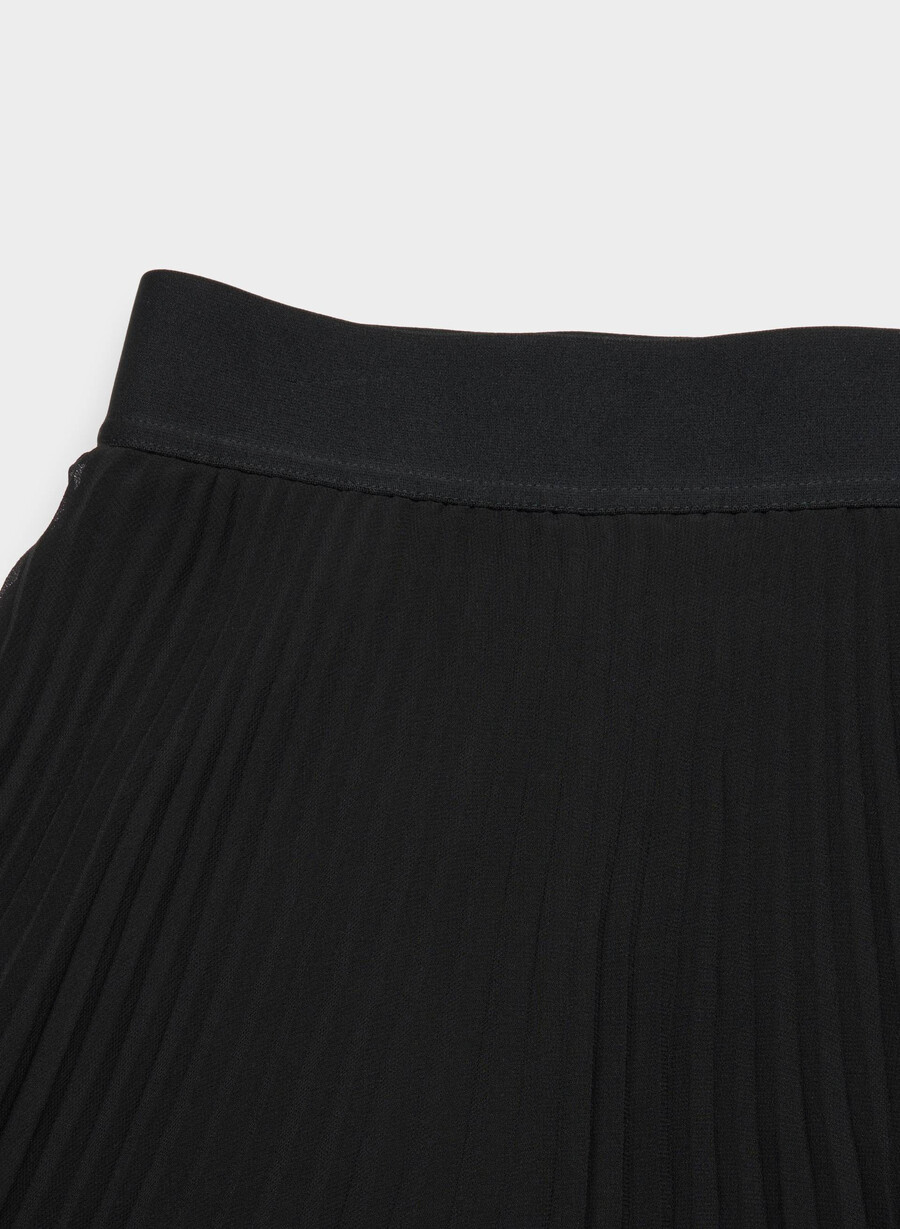 twirl pleated skirt black