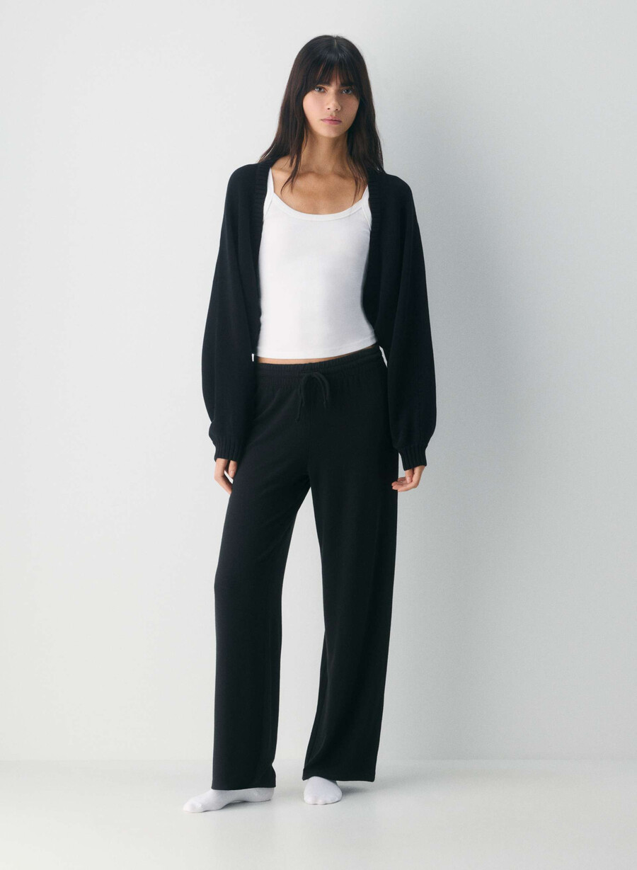 gramercy shrug black