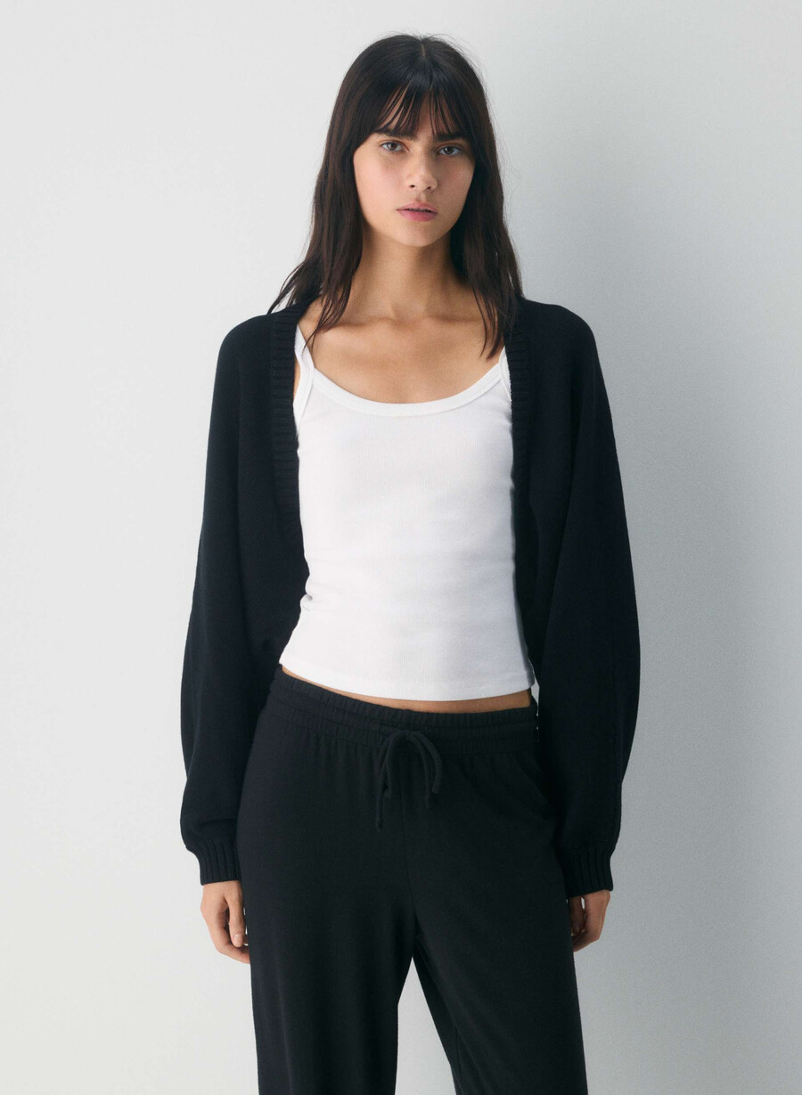 gramercy shrug black