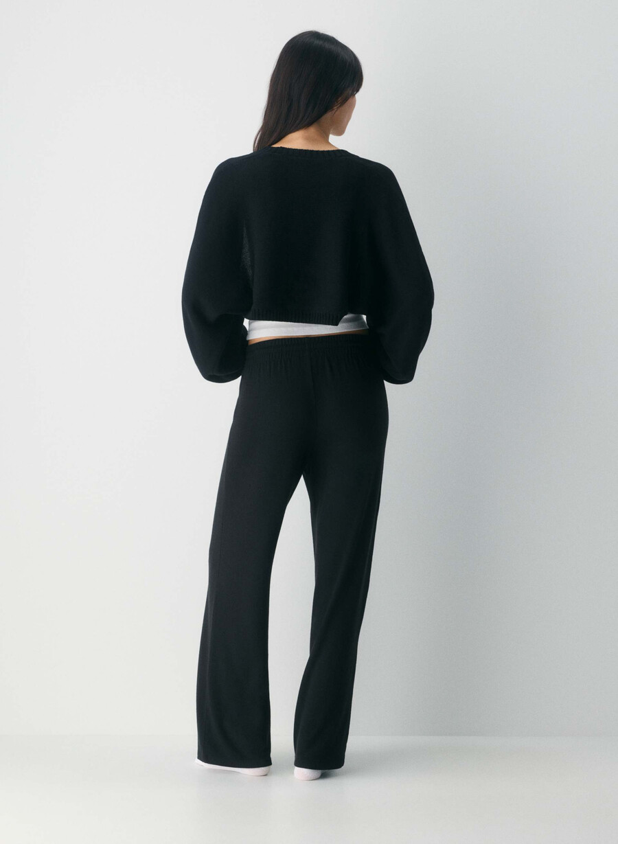 gramercy shrug black