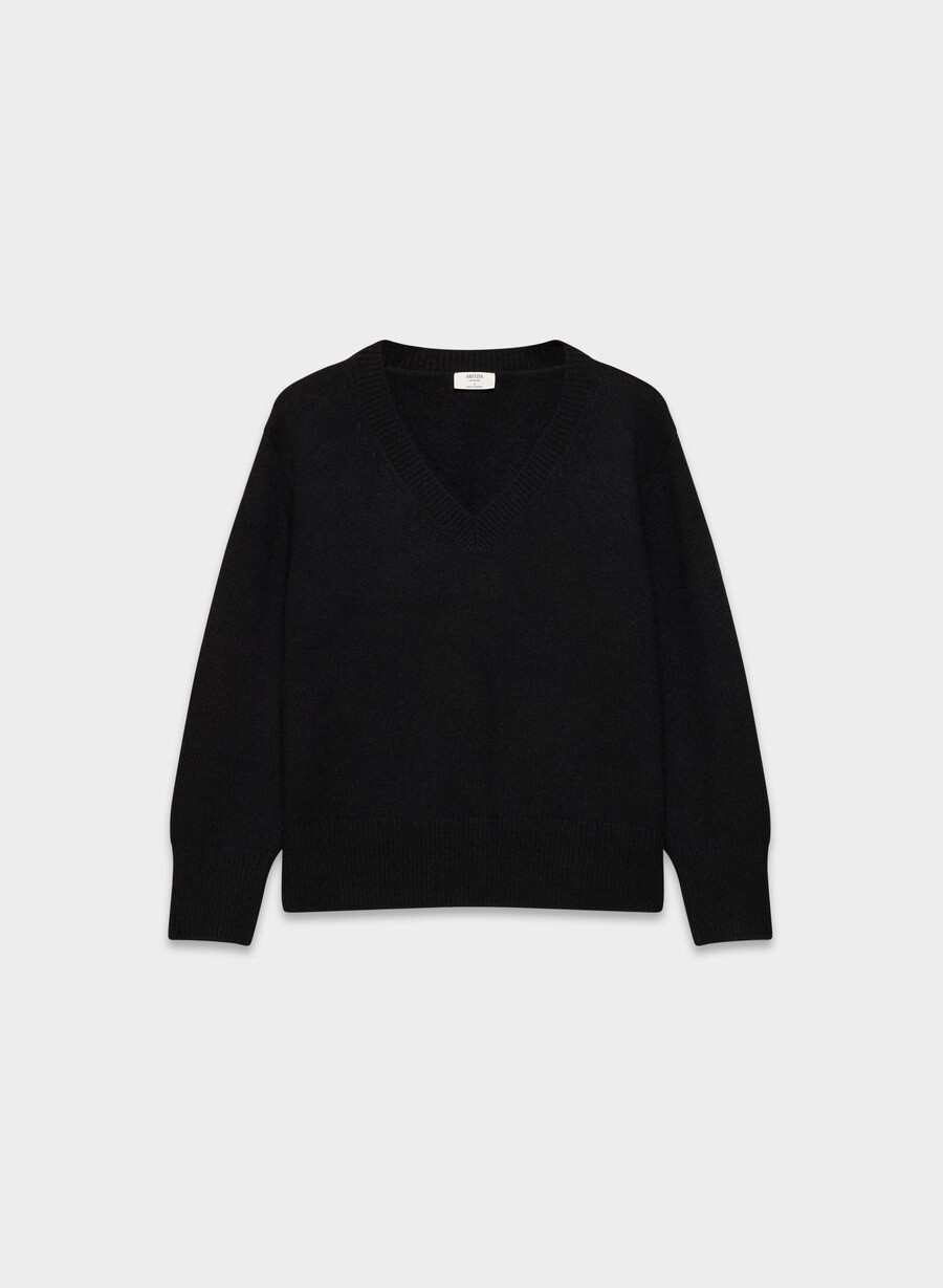 plush cashmere oversized v-neck sweater black