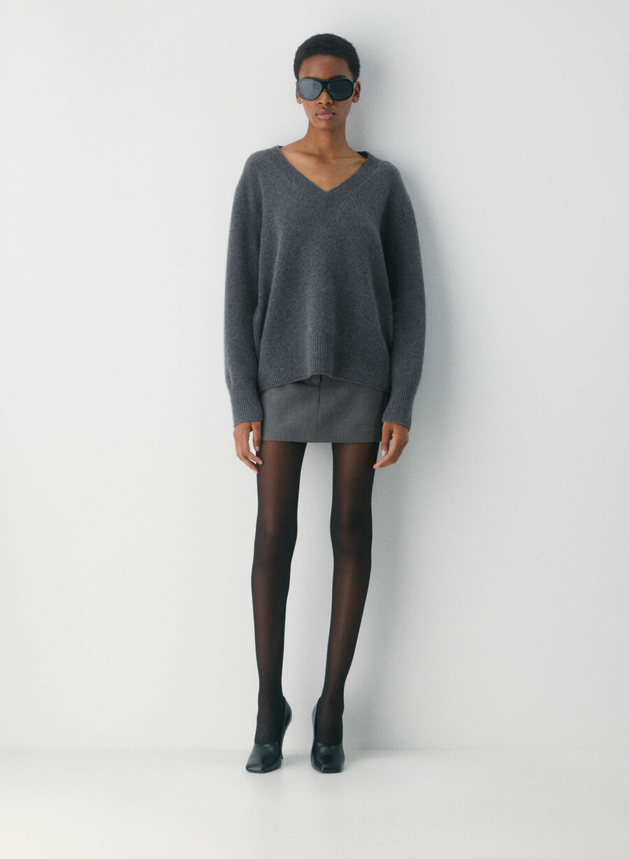 plush cashmere oversized v-neck sweater heather charcoal