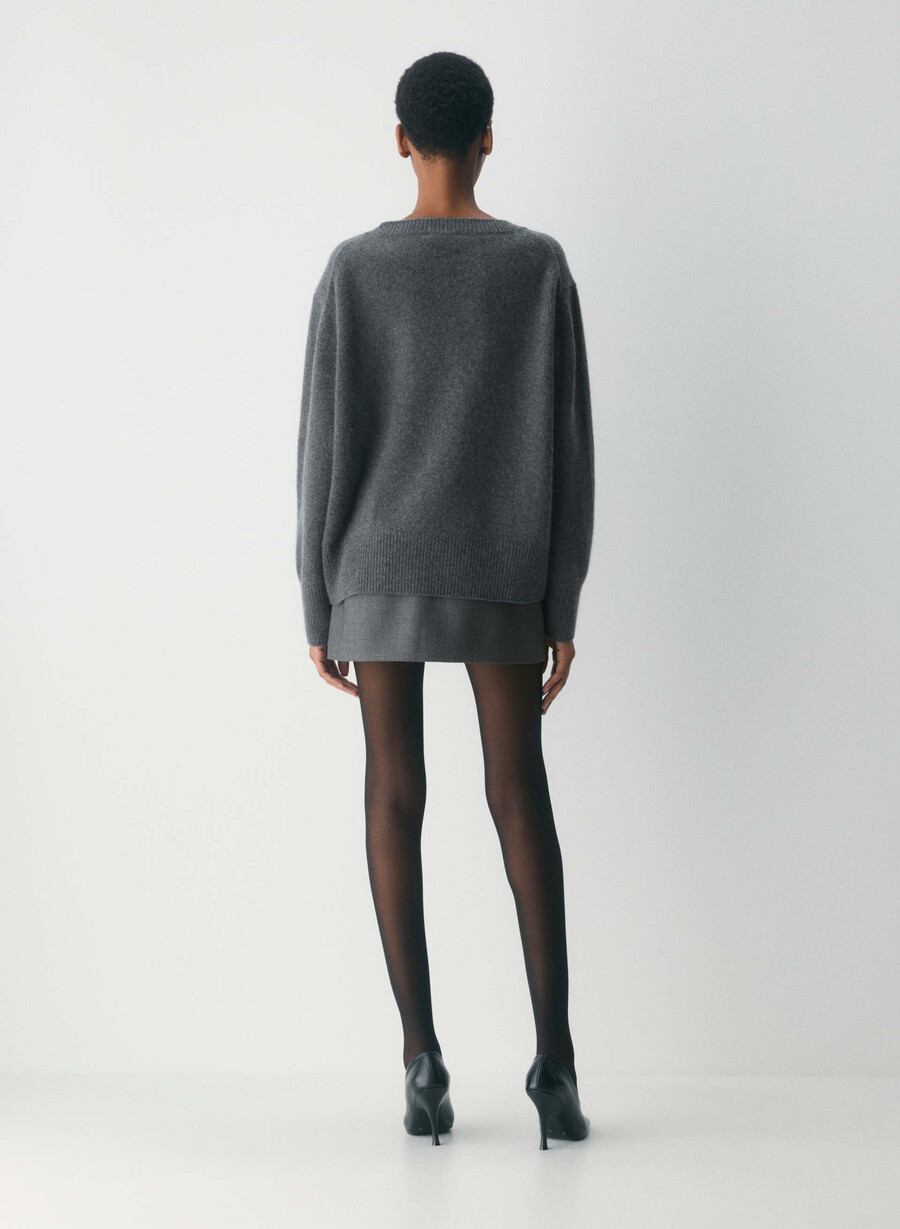 plush cashmere oversized v-neck sweater heather charcoal