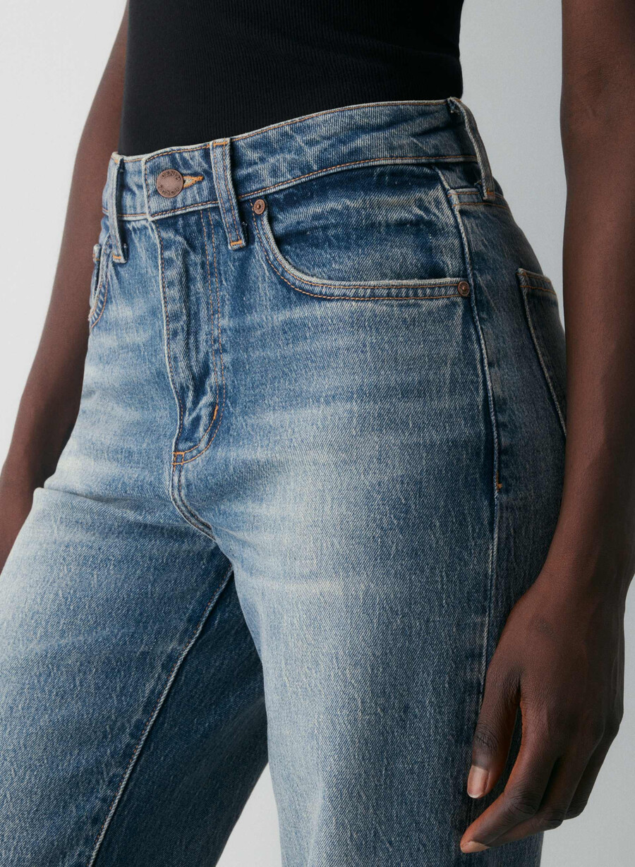 denim forum remy curve-fit hi-rise wide jean vintage medium blue