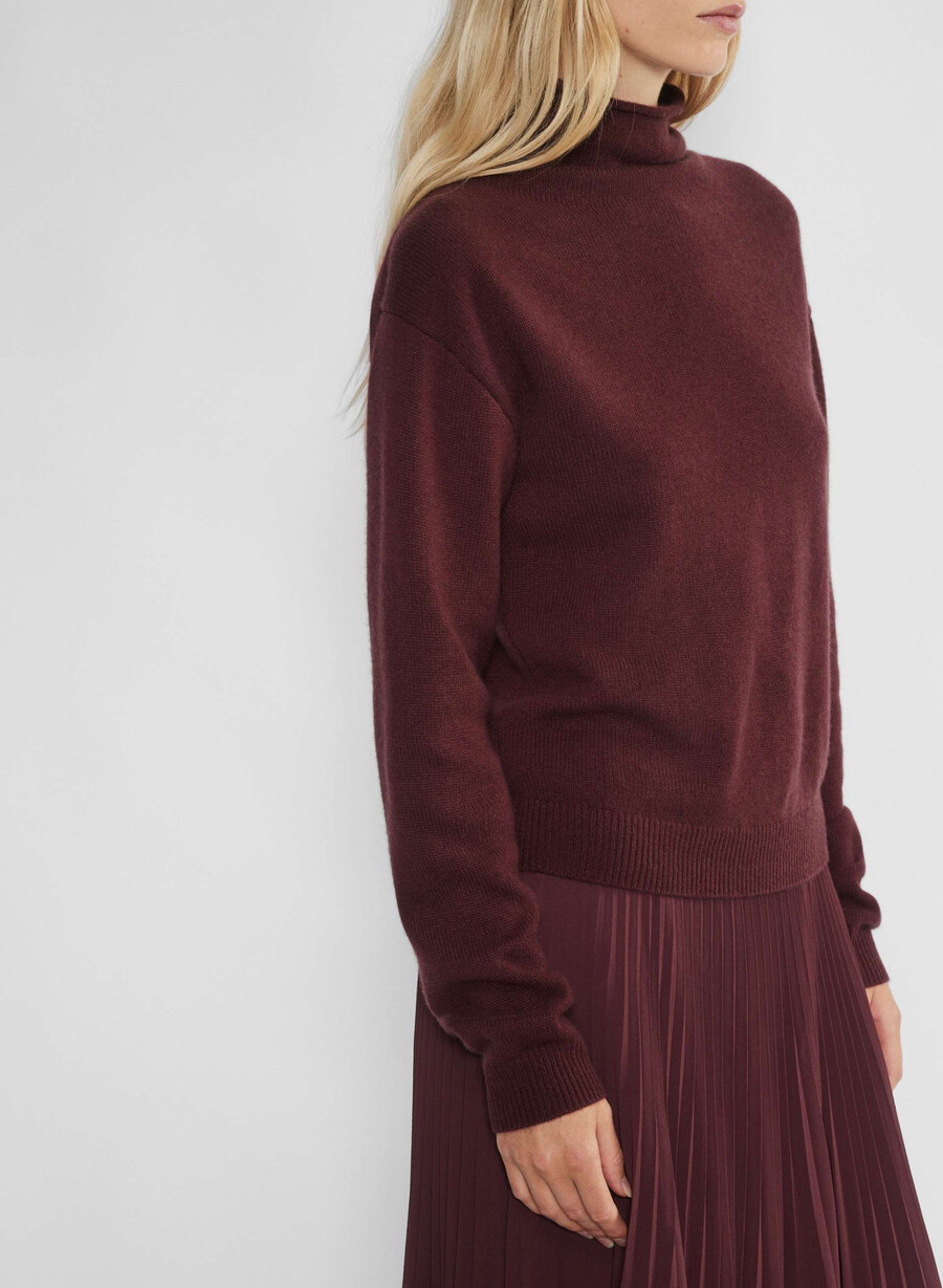 cashmere mockneck sweater sumac burgundy