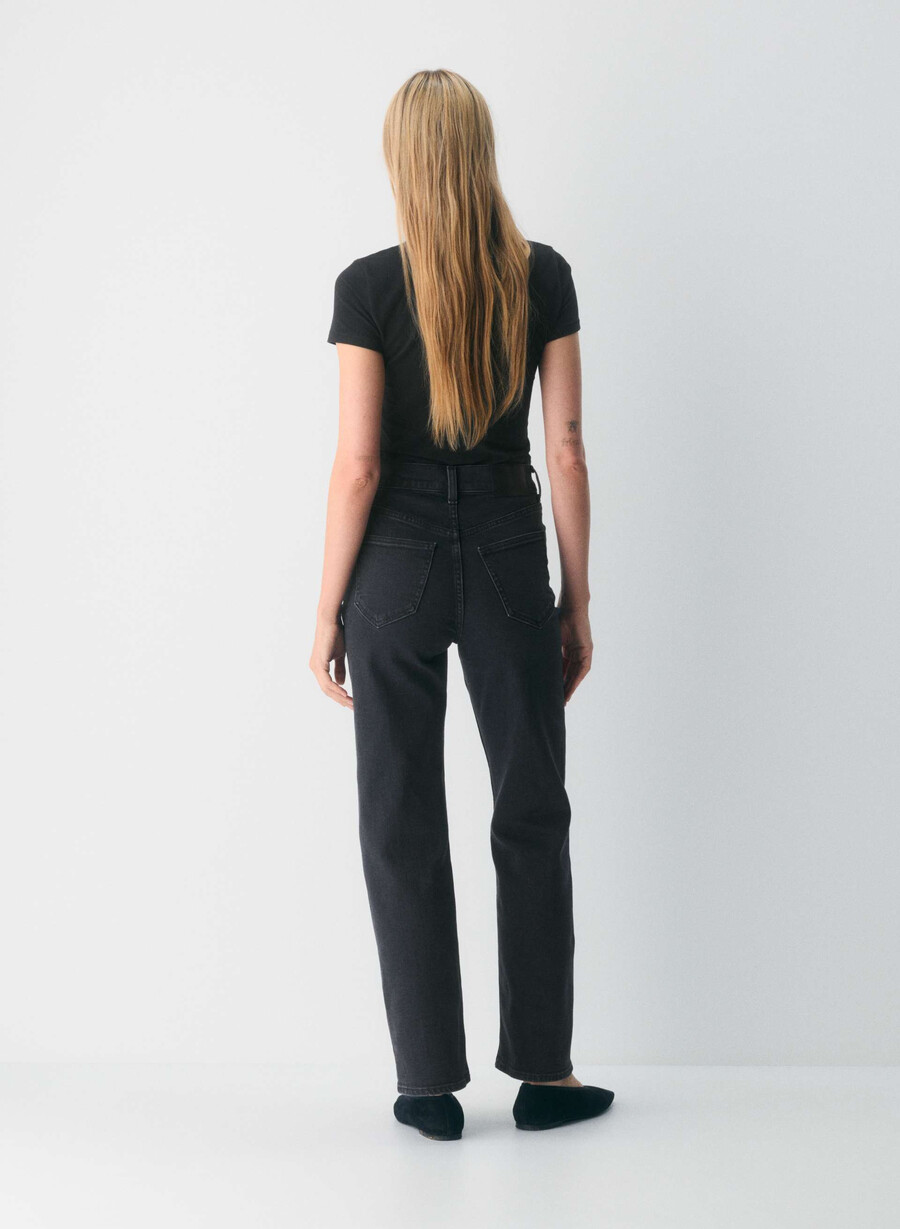 denim forum the arlo hi-rise straight jean black eyeliner
