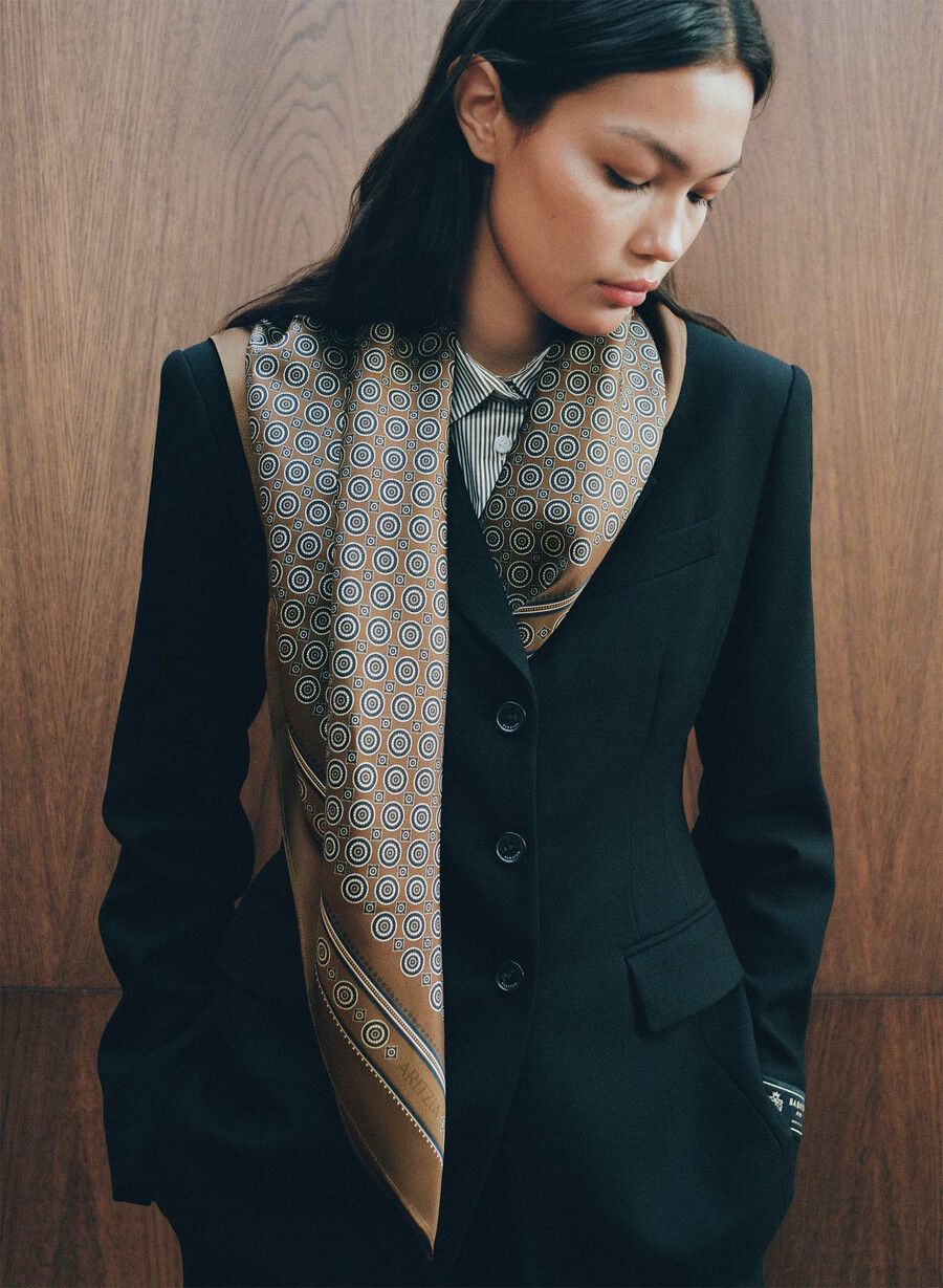standout blazer - ressential black