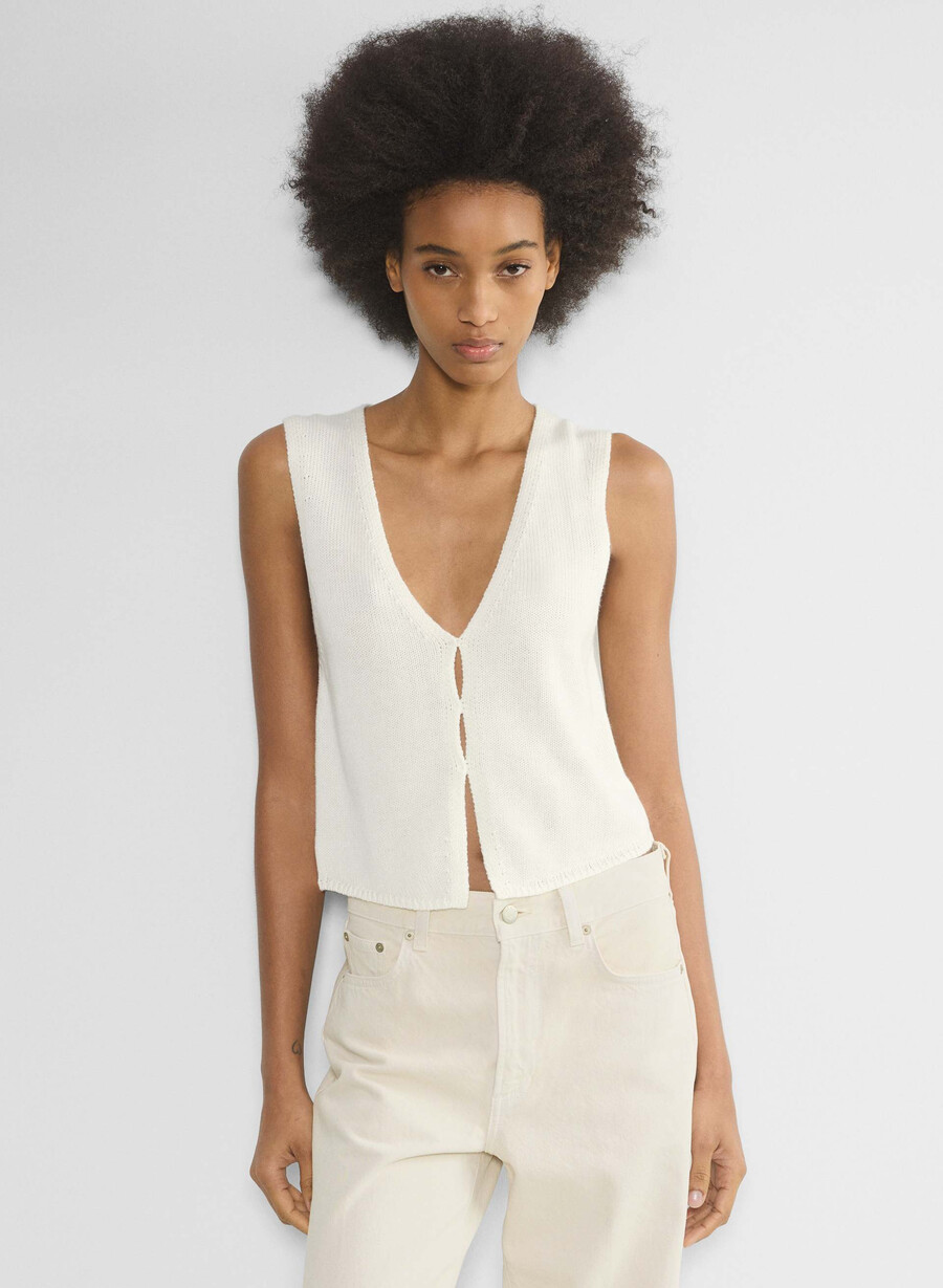 basque sweater vest light birch