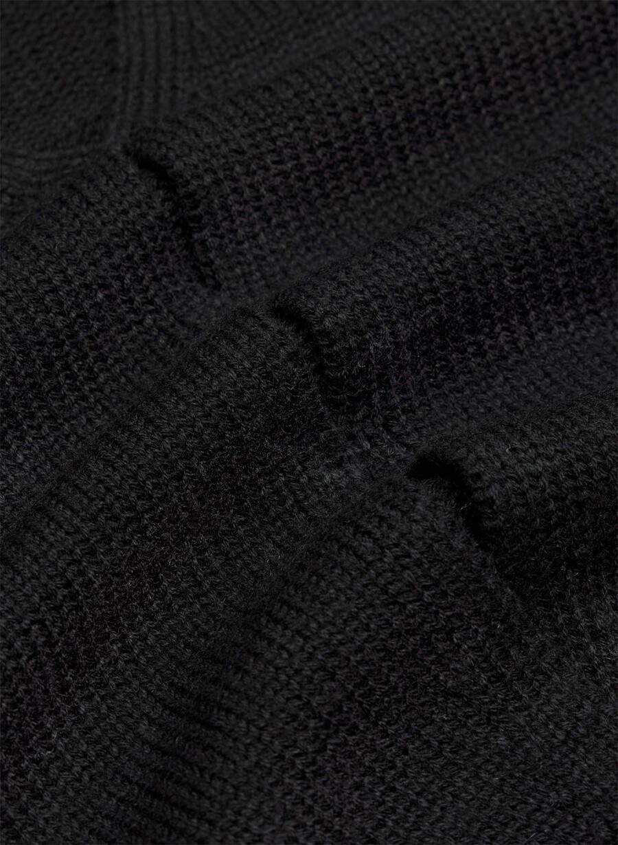 basque sweater vest black