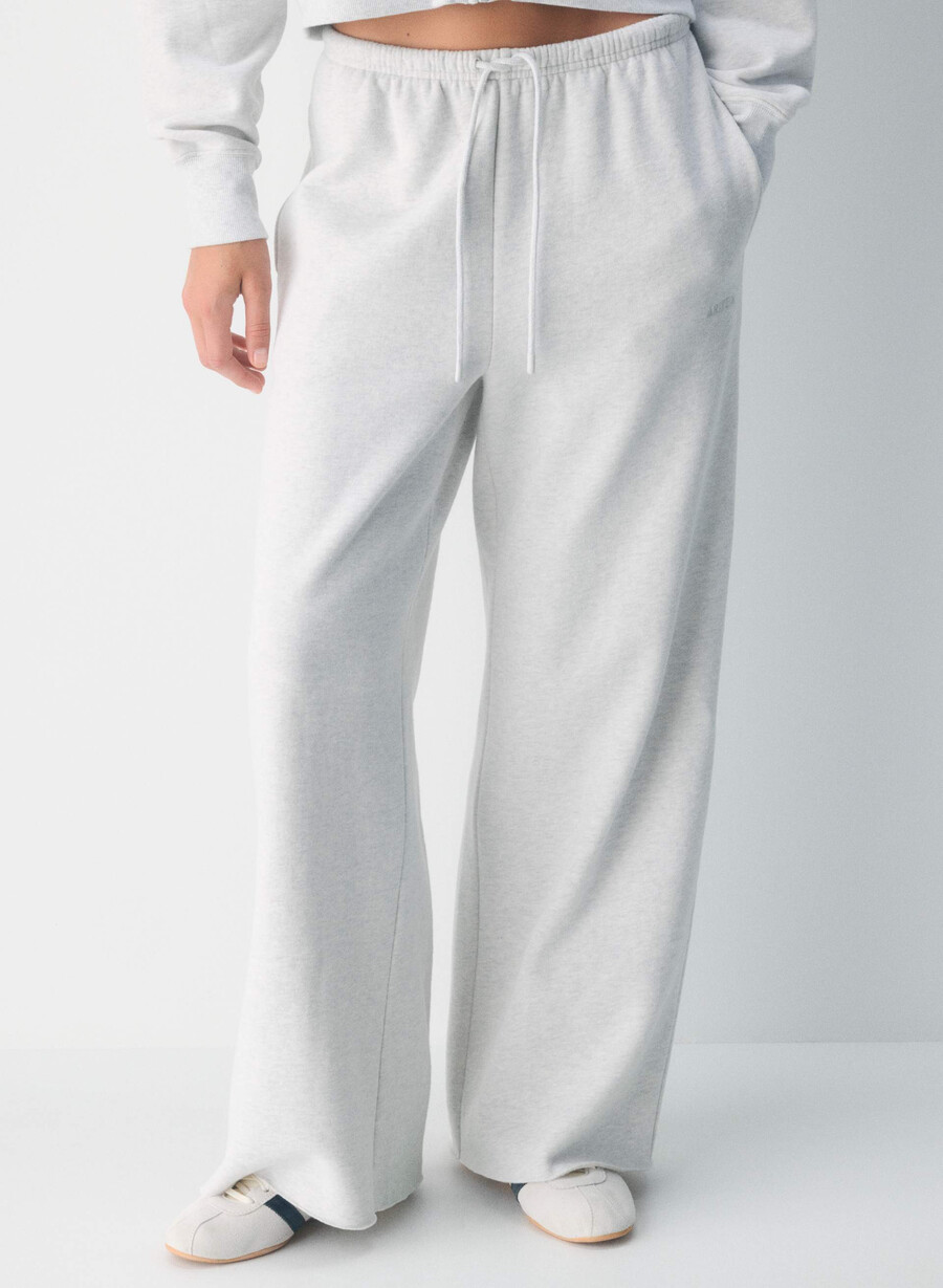 cozy sweatfleece mega flutter sweatpant heather cloud white