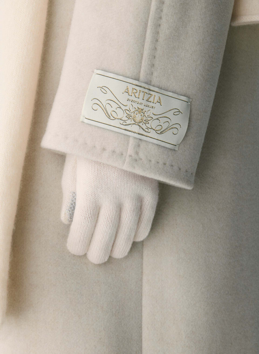 cashmere cuffed tech gloves whisper white